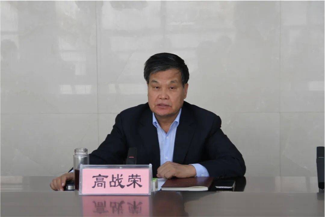 河南省財政廳原副廳長高戰(zhàn)榮被查<strong></p>
<p>西鳳酒
</strong>，曾任三門峽市副市長:西鳳酒

