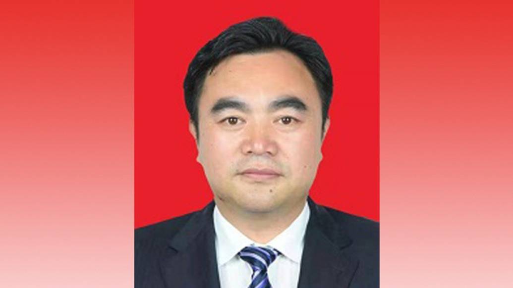 眉山市委常委、組織部部長、秘書長高立新調(diào)任四川省政府駐京辦:西鳳酒
