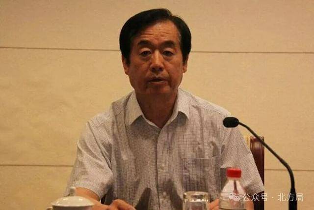 在中紀(jì)委任職30余年的副部級(jí)干部落馬，曾任中央巡視組組長(zhǎng):西鳳酒
