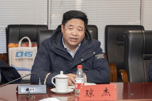 西藏：縣長(zhǎng)瓊杰被查:西鳳酒
