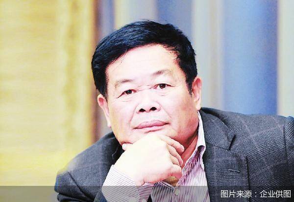 “玻璃大王”曹德旺提前退休:西鳳酒
