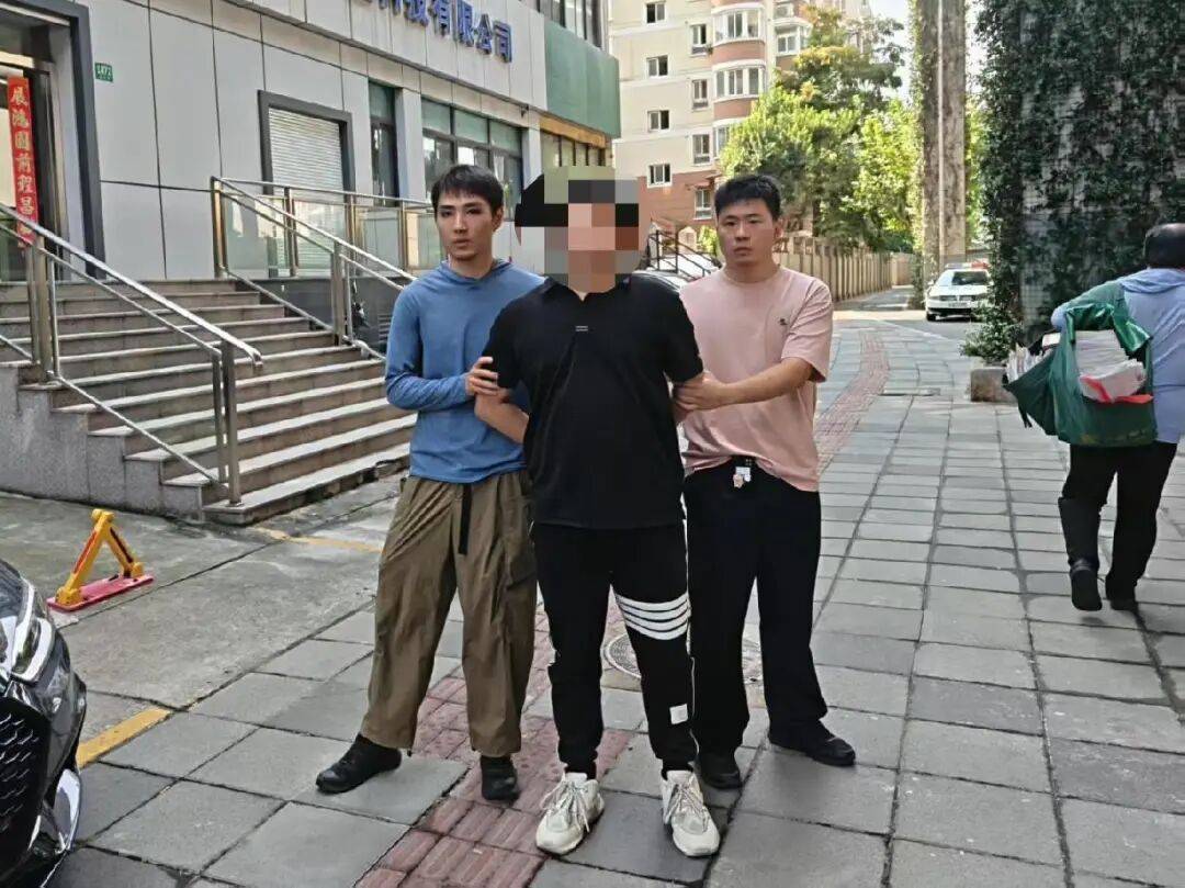 “我的微信名不叫這個(gè)<strong></p>
<p>西鳳酒
</strong>，太惡心了吧”！上海一對(duì)房東房客，被中介做局了:西鳳酒
