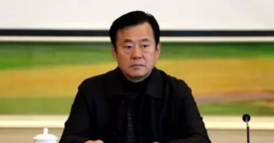 湖南省邵陽市人大常委會(huì)原副主任秦立軍被公訴:西鳳酒
