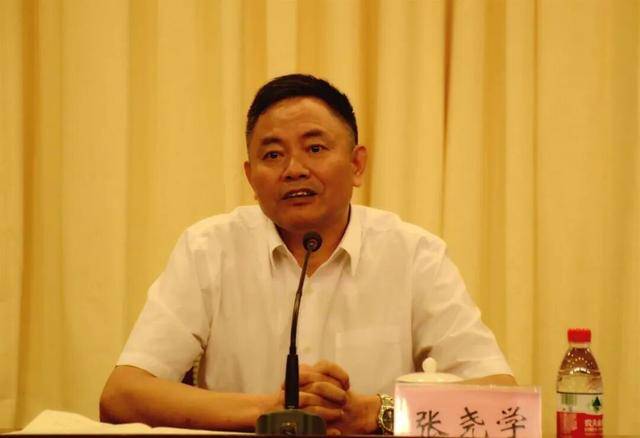 打虎！年近70歲的張堯?qū)W<strong></p>
<p>西鳳酒
</strong>，卸任8年后被查:西鳳酒
