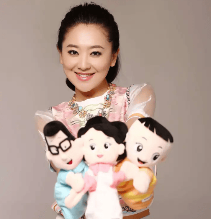央視主持人“月亮姐姐”離開少兒頻道<strong></p>
<p>西鳳酒
</strong>，官宣新身份！:西鳳酒
