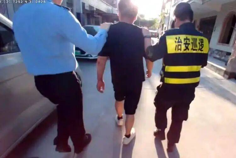 上海男子有穩(wěn)定工作和收入<strong></p>
<p>西鳳酒
</strong>，卻總沉迷在深夜干這事……被抓了！:西鳳酒
